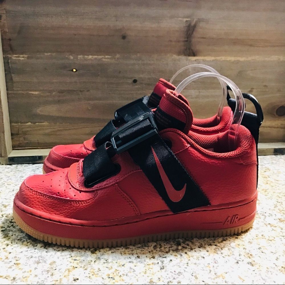 ✅Nike Youth Air Force 1 Utility GS Dune Red AJ6601-600